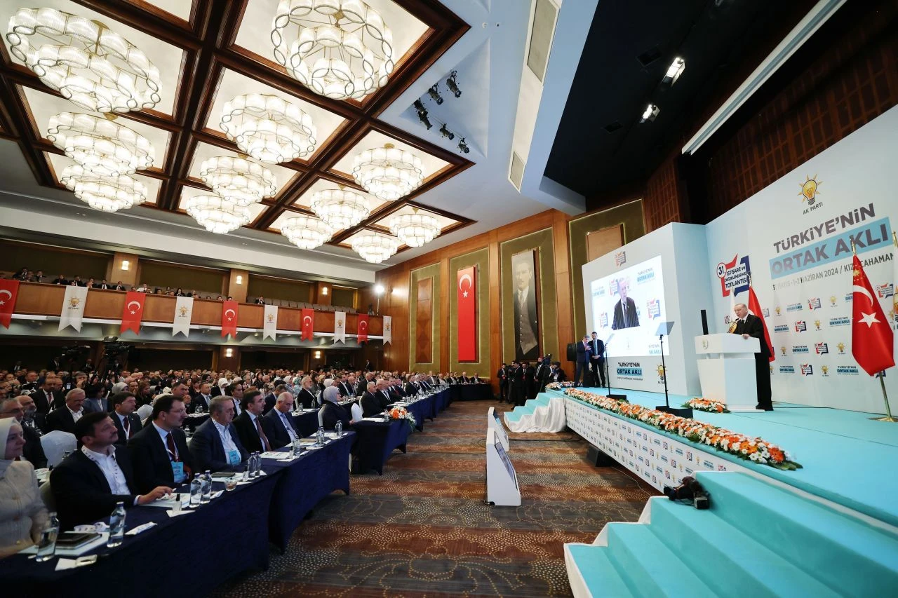 Cumhurbaşkanı Erdoğan'dan önemli açıklamalar: "Seçmenin bize ulaştırdığı mesajların farkındayız"