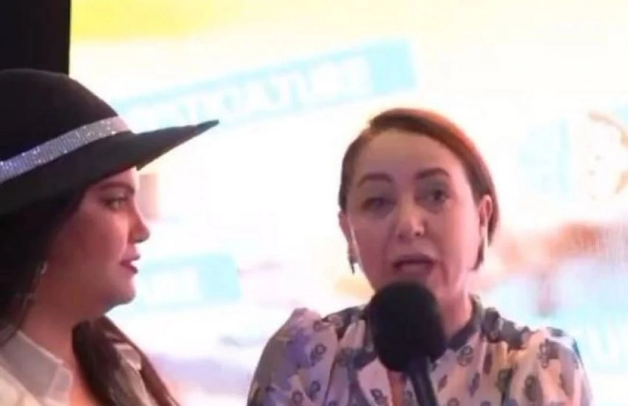 Feyza Civelek ve Sibel Taşçıoğlu röportajına Kızılcık Şerbeti'nden gönderme - 1. Resim