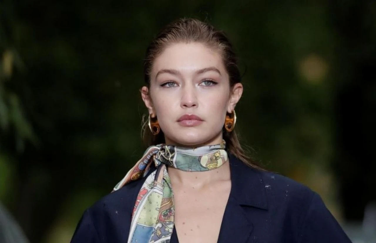 Filistin asıllı Bella Hadid ve Gigi Hadid'ten dudak uçuklatan bağış!