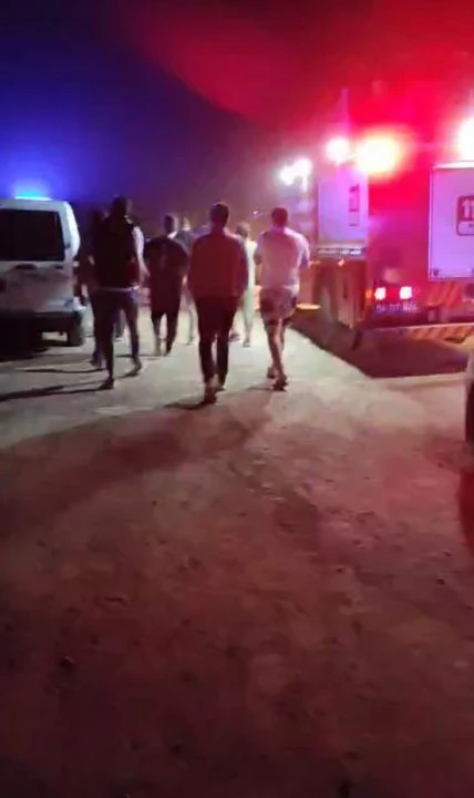 Mahallel maske takıp sokağa döküldü, AFAD ölçüm yaptı - 2. Resim