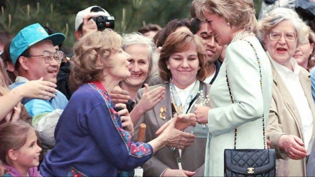 Öldü ama hala çok konuşuluyor: İşte Prenses Diana’nın boşandıktan sonra Chanel giymemesinin sebebi - 2. Resim