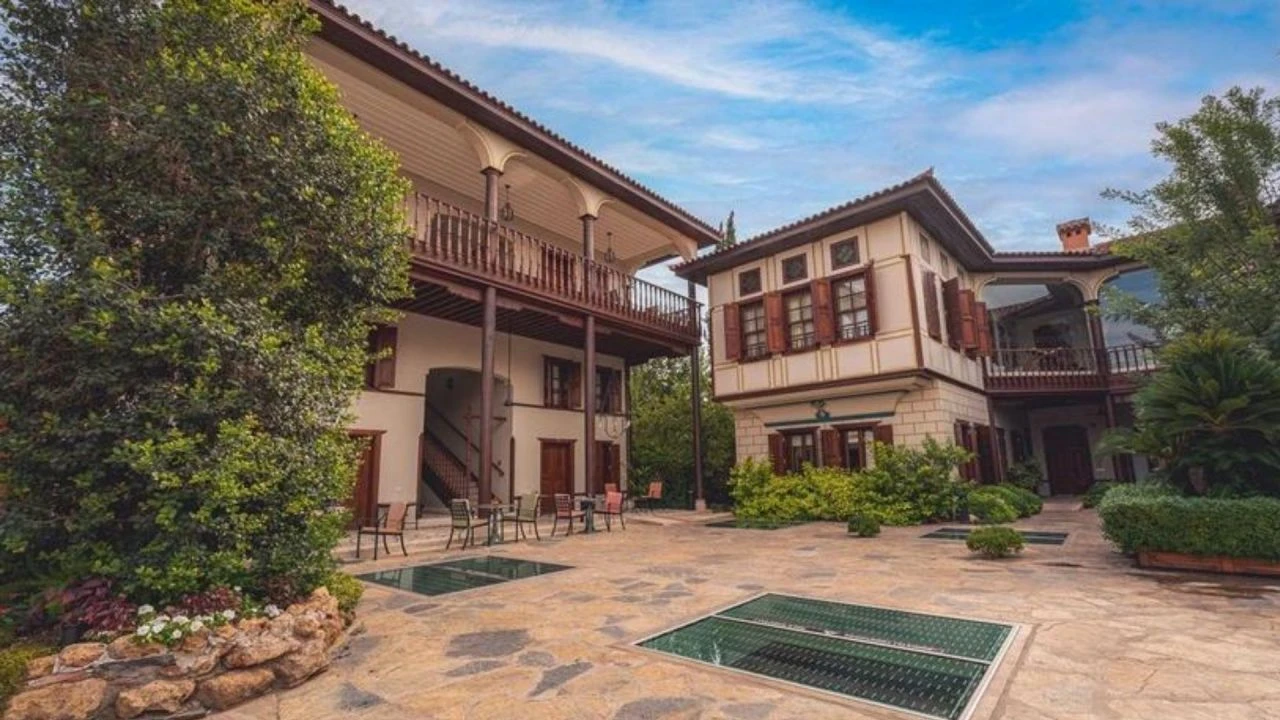 Otel değil müze! Osmanlı, Bizans ve Antik çağ kalıntılarıyla dolu - 4. Resim