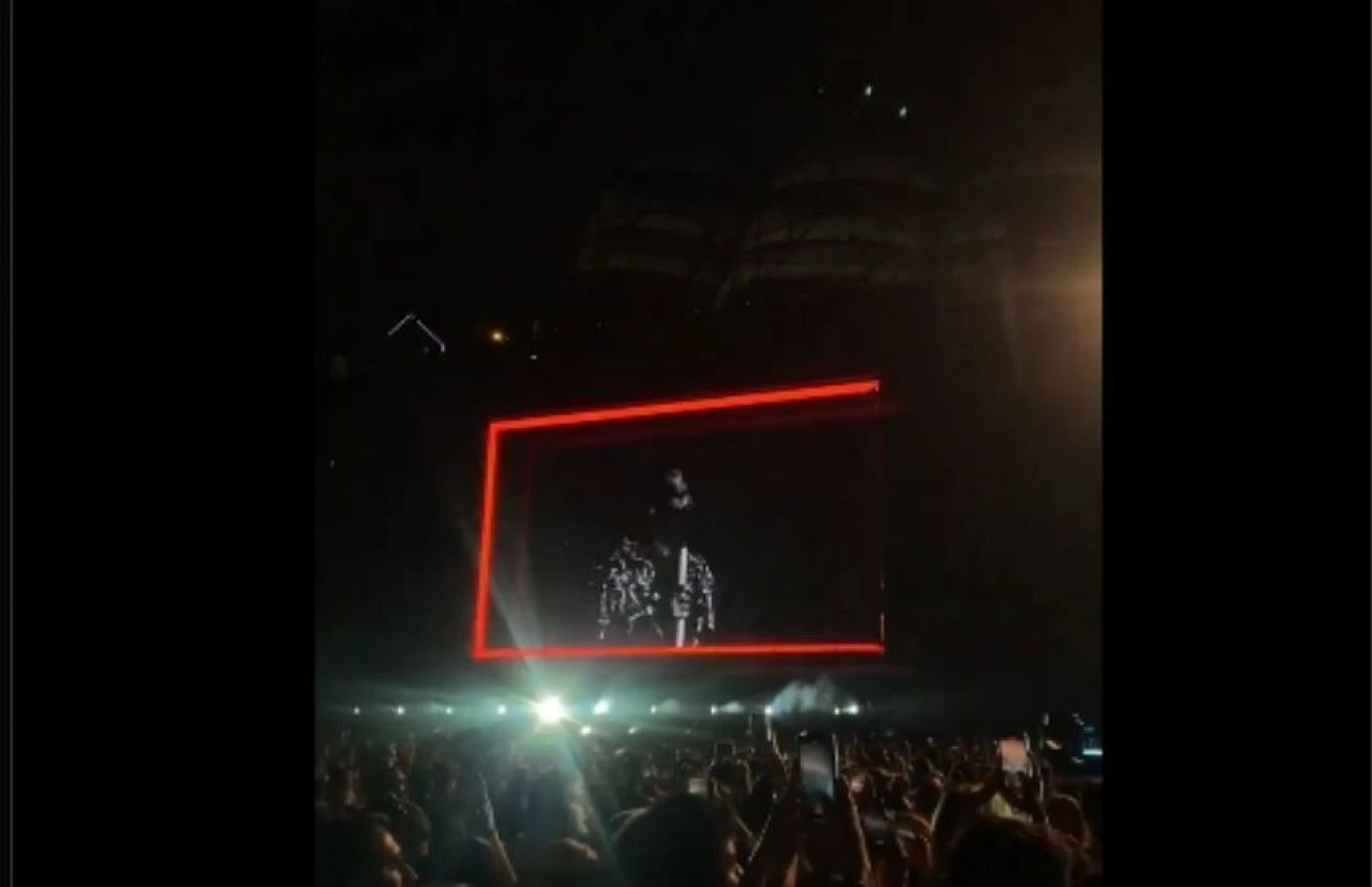 Yalın'dan yıllar sonra gelen duygusal itiraf! 42 bin kişilik stadyumu doldurdu - 3. Resim