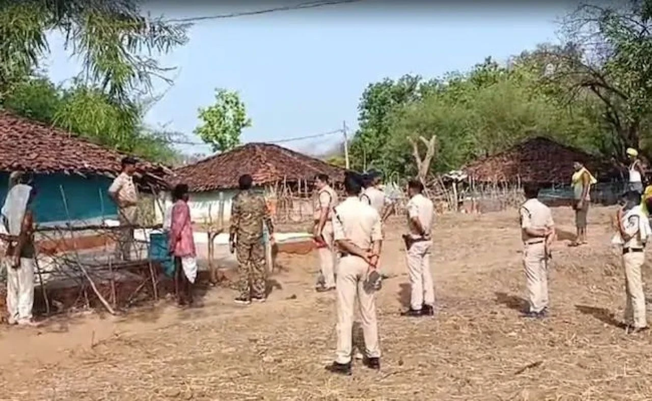Ailesinden 8 kişiyi baltayla katletti! 10 yaşındaki yaralı çocuk olası cinayetleri durdurdu - 2. Resim