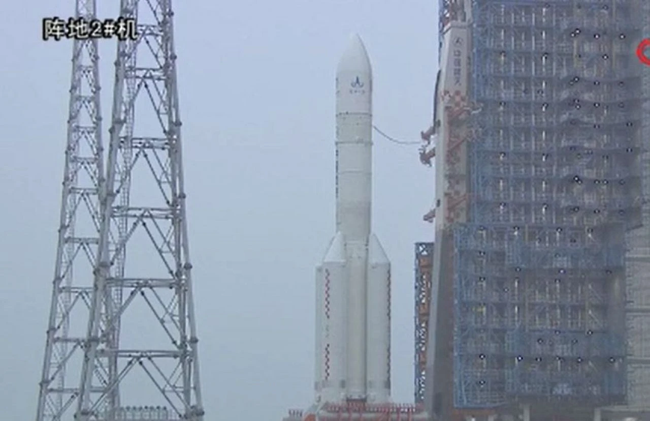 Çin’in uzay aracı Ay’ın karanlık yüzünde