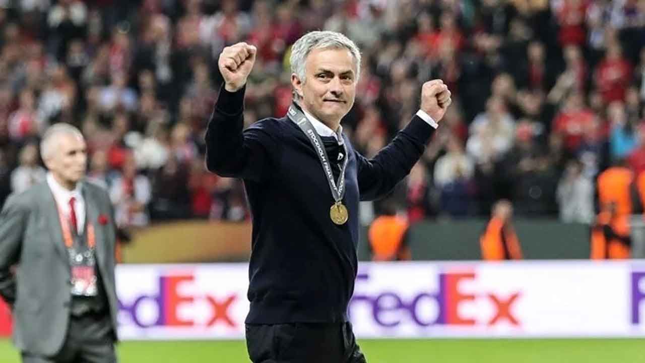 Jose Mourinho'nun İstanbul'a geliş saati belli oldu! İmzalar atılacak... - Spor