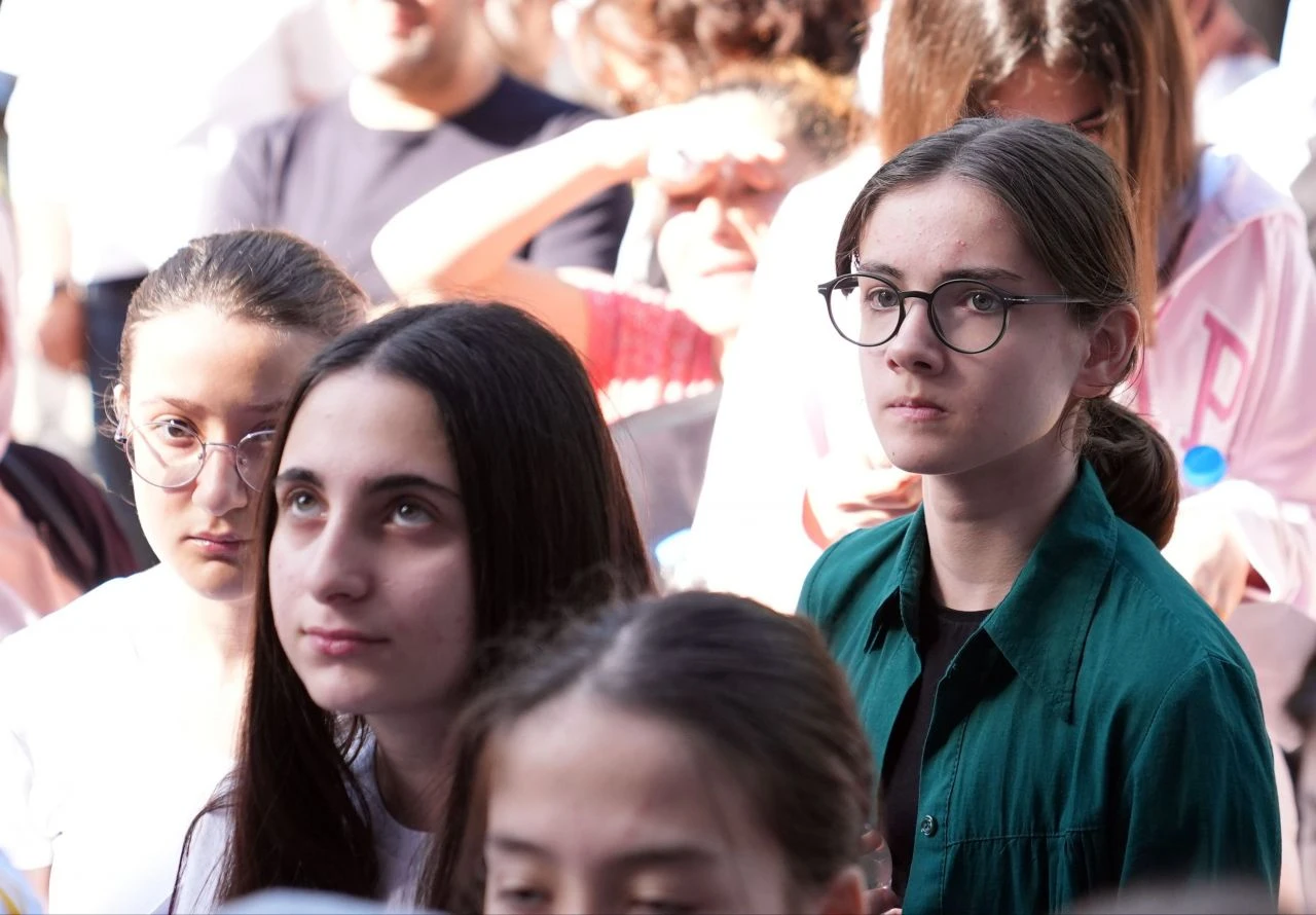 LGS merkezi sınavı başladı: 1 milyon öğrenci ter döküyor - 2. Resim