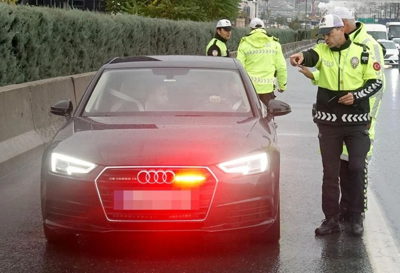 Trafikte sıkı denetim! 415 bin 795 araca işlem yapıldı