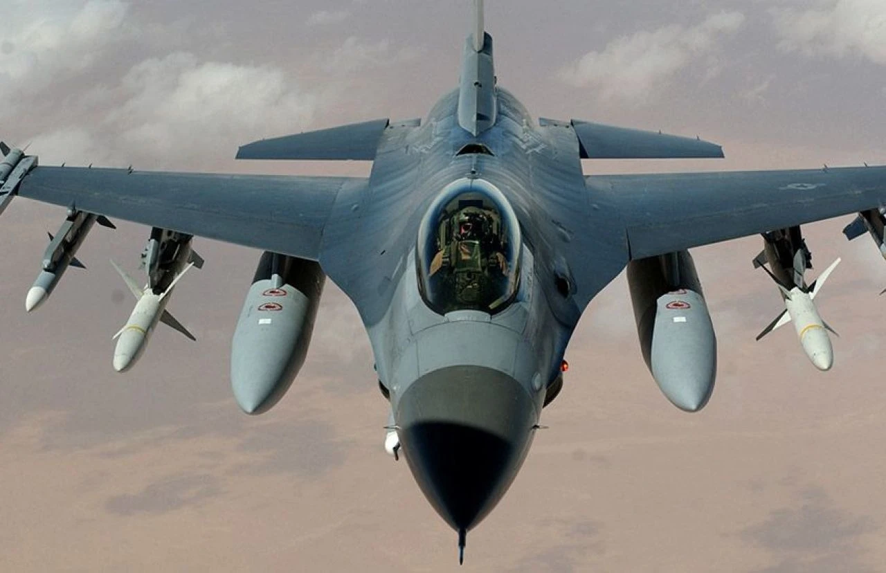 F-16’ları Karadeniz’e konuşlandıracaklar! ABD’den Ukrayna’dan sonra bir müttefik ülkeye daha yeşil ışık - 1. Resim