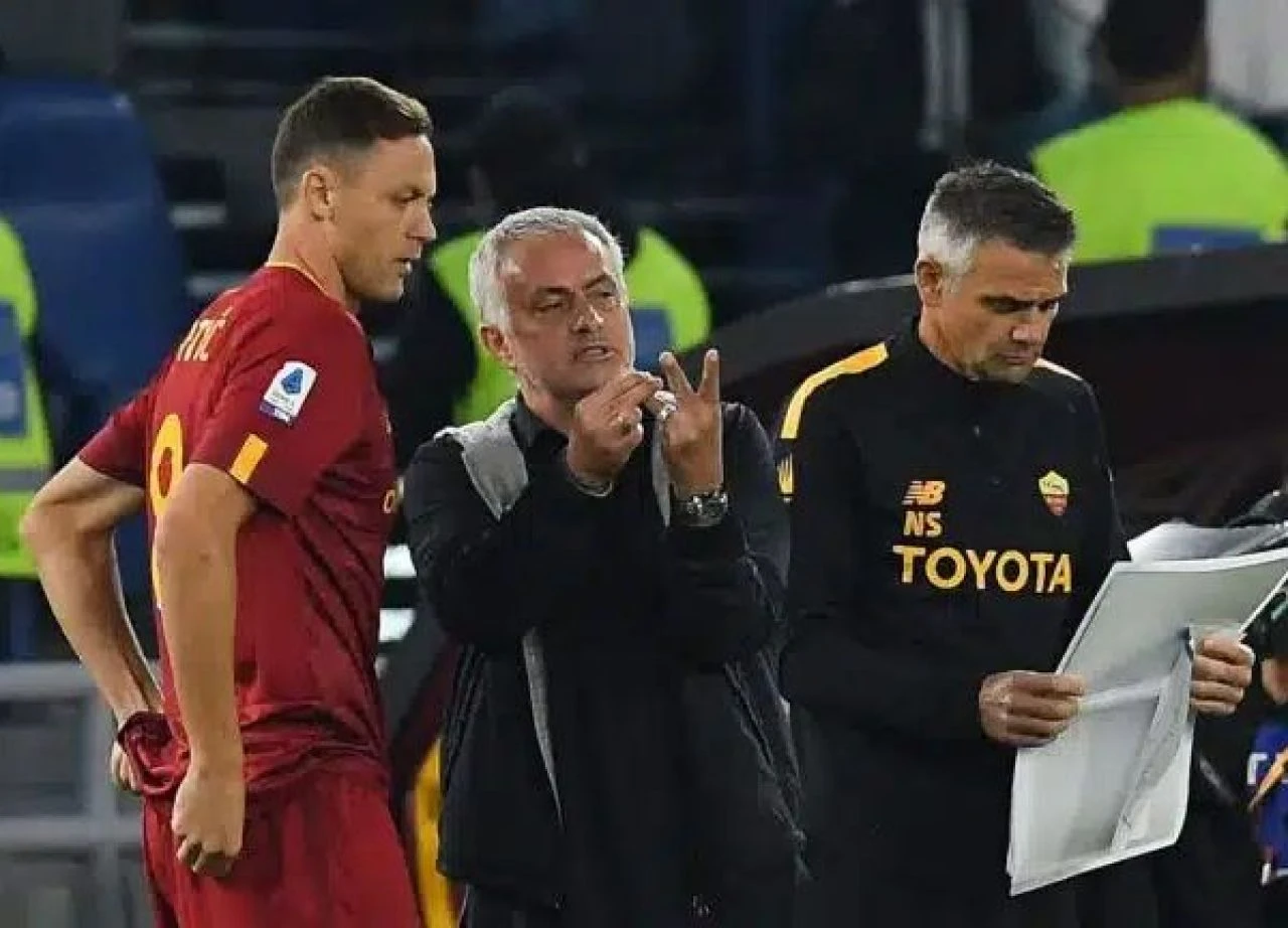 Jose Mourinho'nun transfer listesi sızdı! 3 eski yıldızını Fenerbahçe'ye getirecek