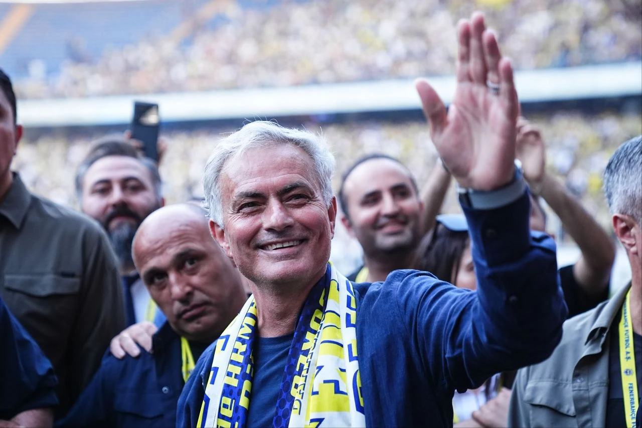 Jose Mourinho'nun transfer listesi sızdı! 3 eski yıldızını Fenerbahçe'ye getirecek