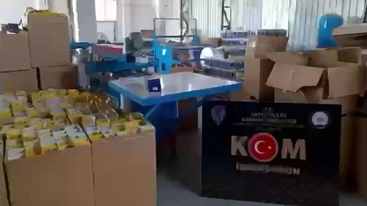 Piyasa değeri 720 milyon TL! 60 kamyon dolusu ele geçirildi - 1. Resim