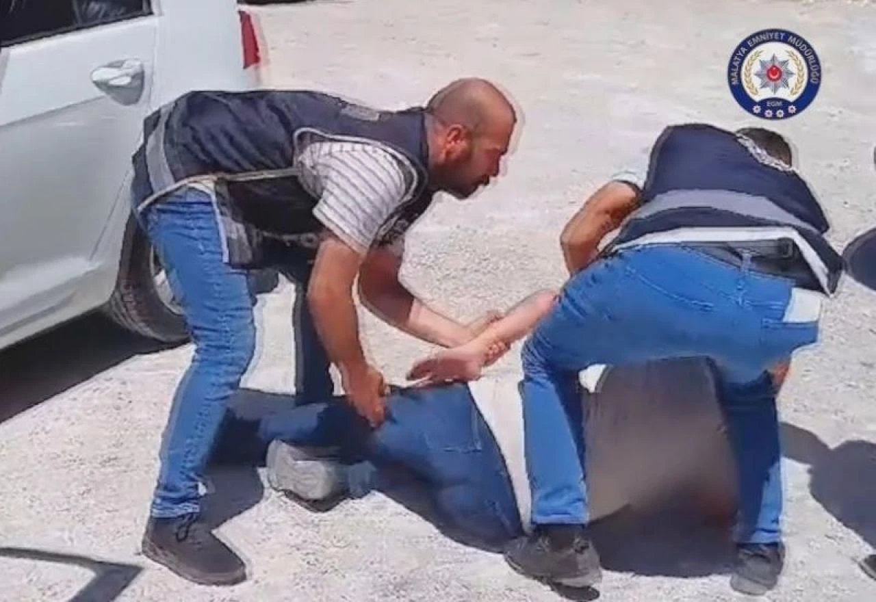 6 ülke ve 5 ilde FETÖ'ye MİT destekli darbe: Çok sayıda gözaltı var! - 1. Resim