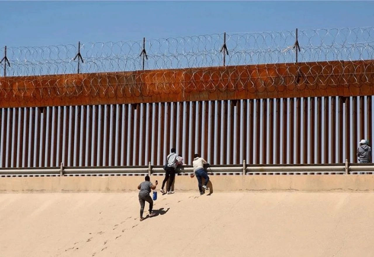 ABD-Meksika sınırı için yeni hamle: Kararname ile hızla sınır dışı edilecek! - 1. Resim