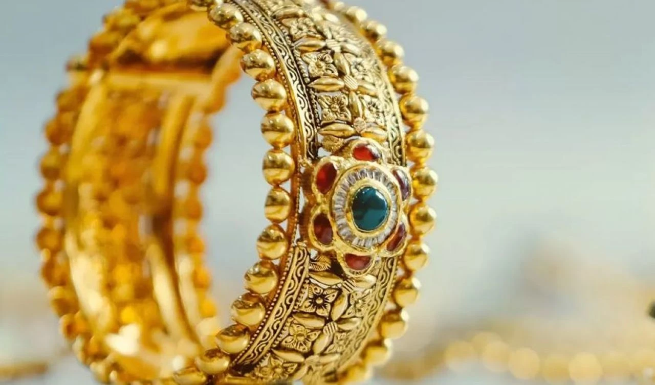 Altın fiyatları doların yükselmesiyle geriledi