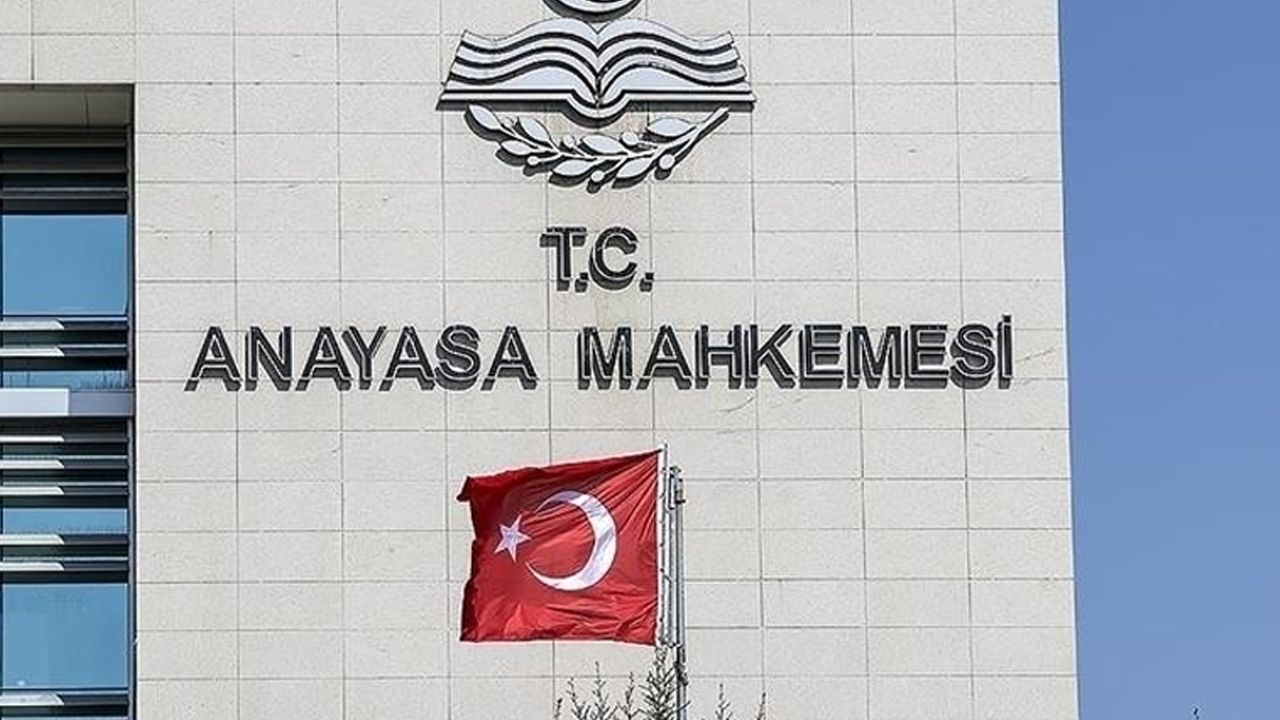 AYM, rektörlerin Cumhurbaşkanı tarafından atanmasına ilişkin düzenlemeyi iptal etti - Gündem