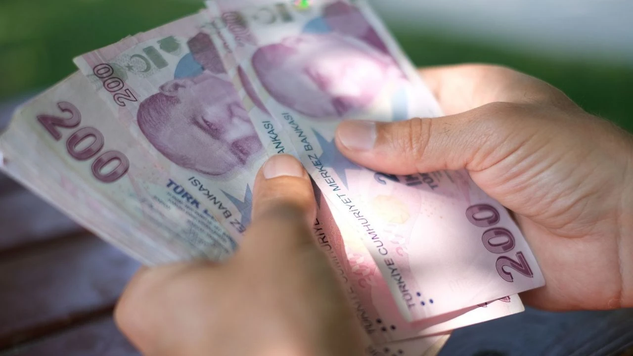 Emeklinin gözü kök maaşta! Memur ve emekliye sürpriz zam gelebilir - 2. Resim