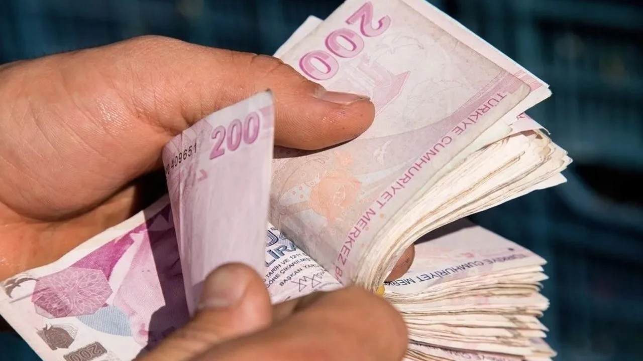 En düşük emekli maaşı hesaplandı, memurlar maaşları belli oldu! İşte zamlı maaş tablosu - 2. Resim