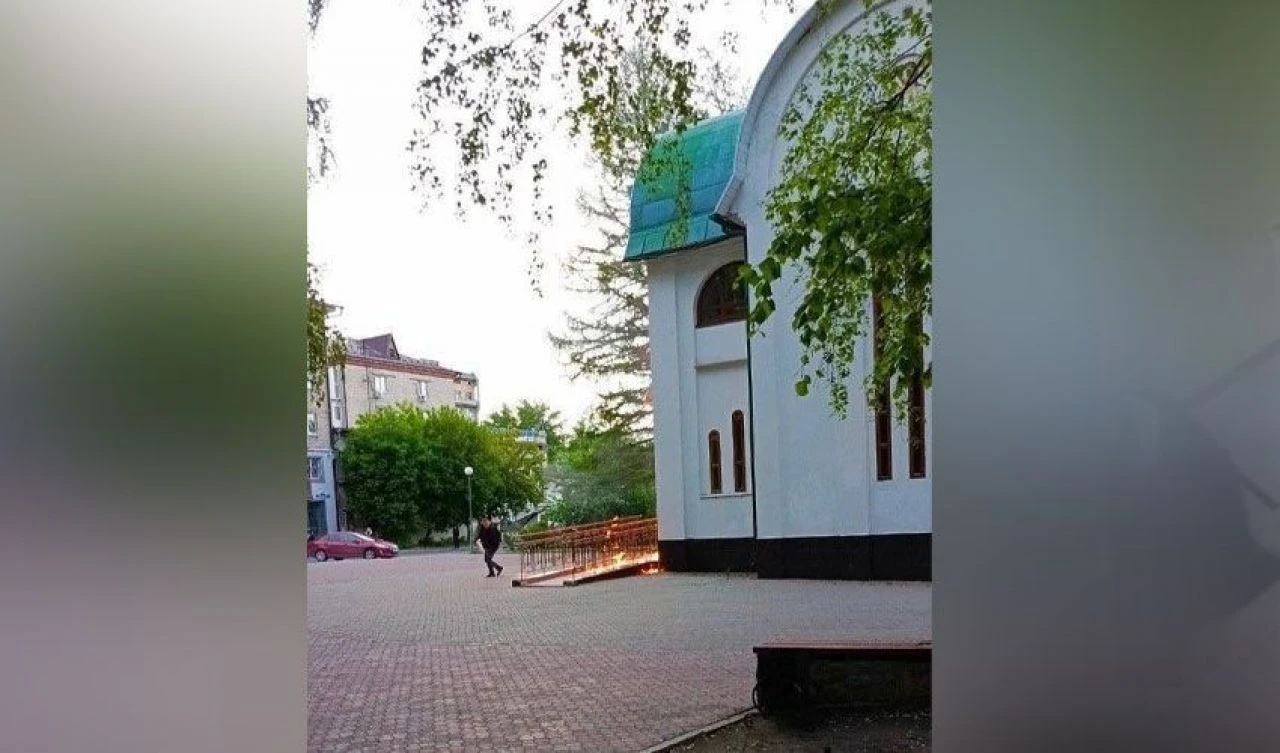 Ortodoks Kilisesi'ne molotoflu <a href=