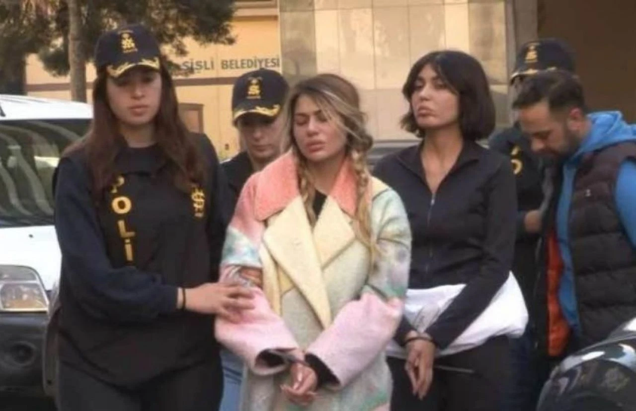 Seçil Erzan ile Bahar Candan cezaevinde birbirine girdi! Hakaretler havada uçuştu - 1. Resim