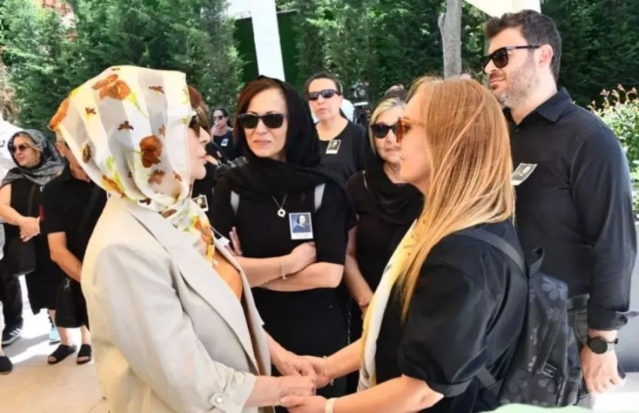 Fatma Karanfil'e büyük vefasızlık! Gözler o isimleri aradı