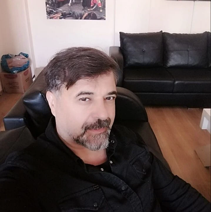 "Hocam beni tanıdın mı?" deyip birden saldırdı