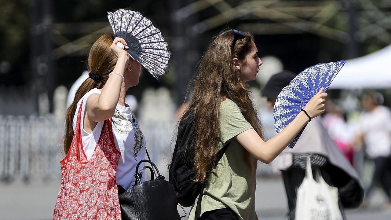 İstanbullulara sıcak hava uyarısı! Mevsim normallerinin üzerinde seyredecek