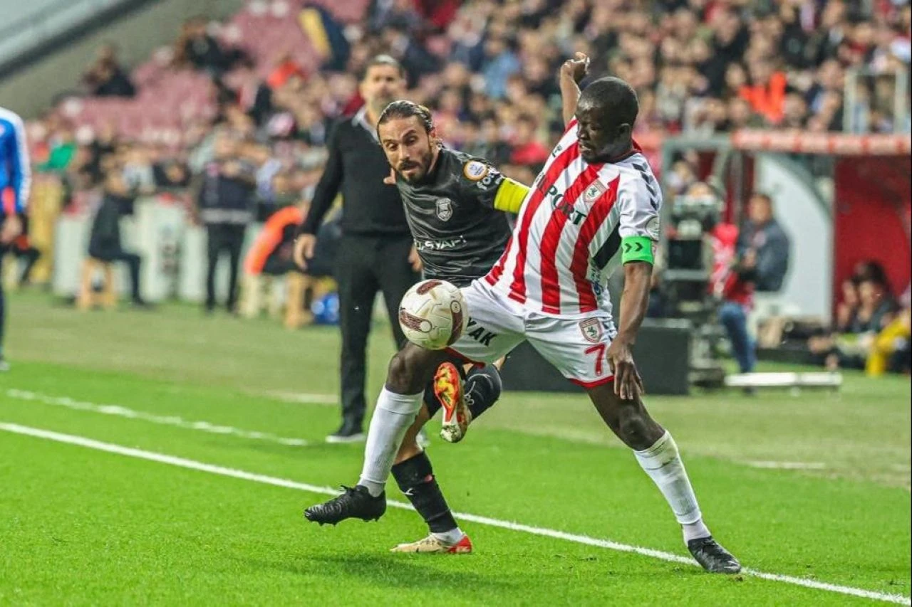 Süper Lig takımı 4 oyuncu ile yollarını ayırdı - 2. Resim