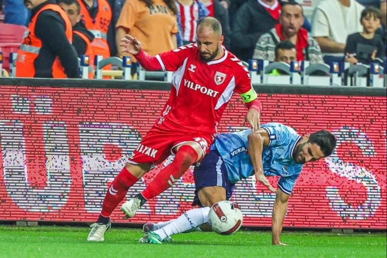 Süper Lig takımı 4 oyuncu ile yollarını ayırdı - 3. Resim