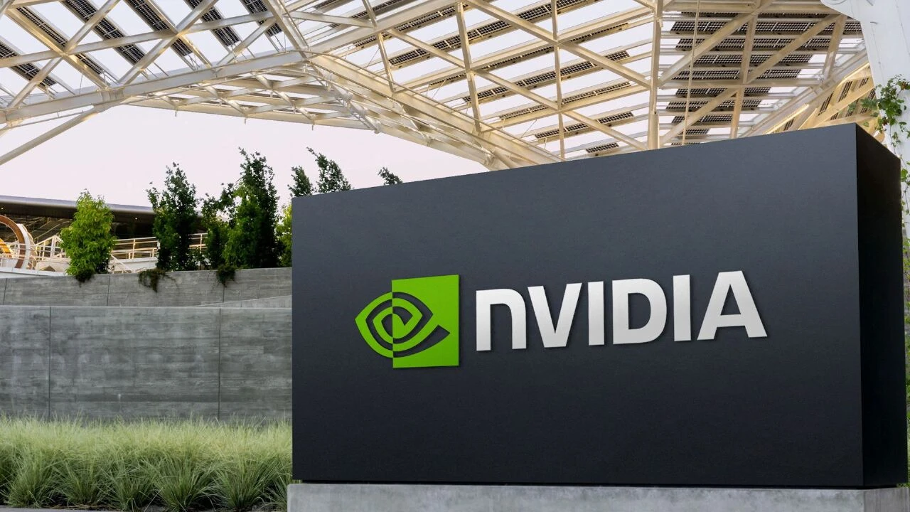 NVIDIA, 3,01 trilyon dolar ile Apple'ı geride bırakarak dünyanın ikinci en değerli şirketi oldu