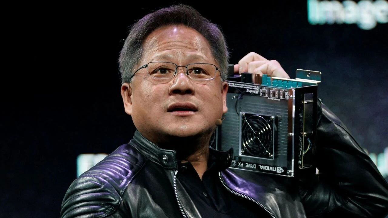 NVIDIA'nın değeri 3 trilyon doları aştı! Jensen Huang'ın serveti de 102 milyar dolara dayandı - 2. Resim