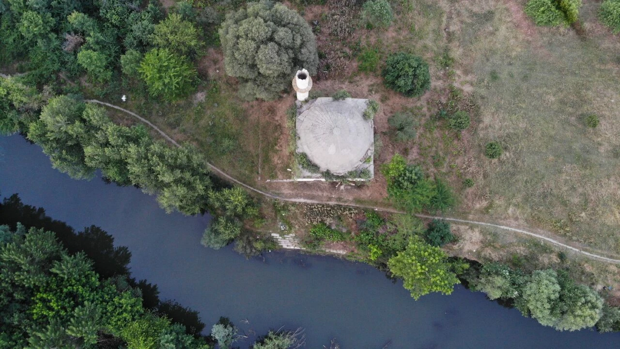 Osmanlı Döneminden kalma 5 buçuk asırlık cami yok oluyor! Minber kısmında ateş yakılmış - 4. Resim