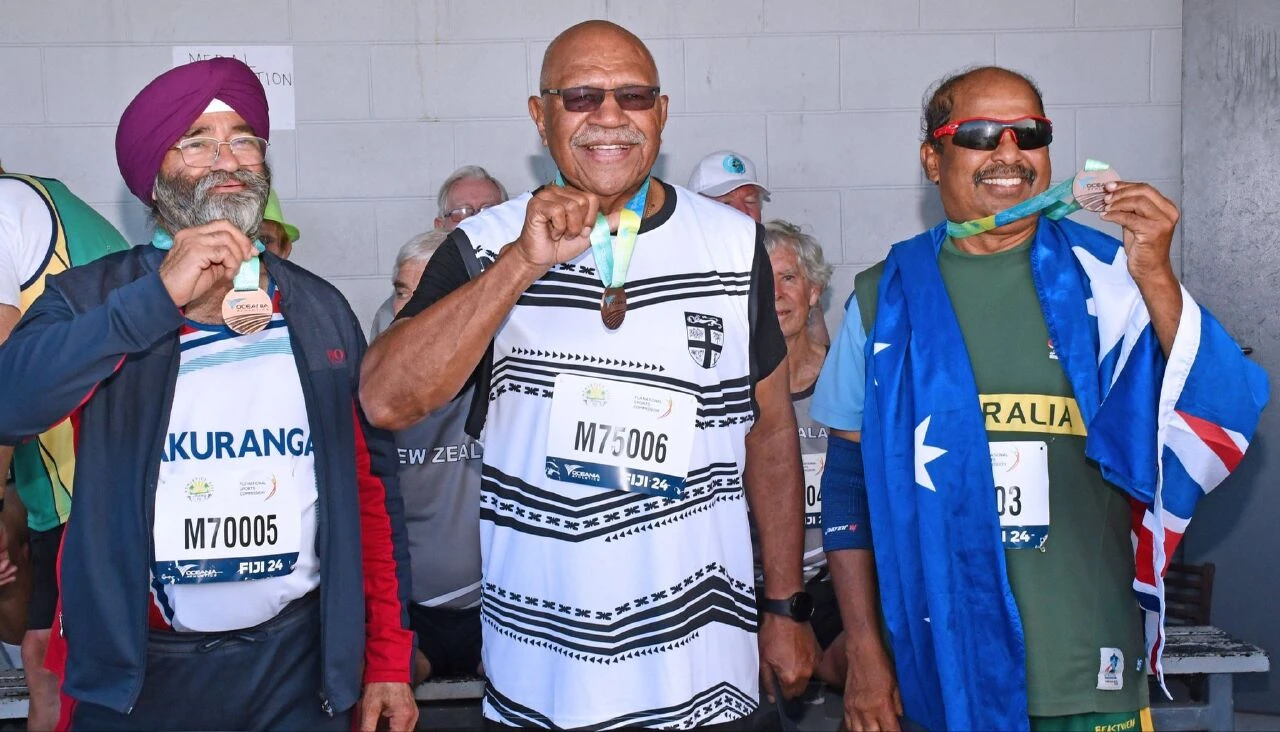 75'lik gülleci başkan gençlere taş çıkarıyor! Madalyayı kaptı - 2. Resim