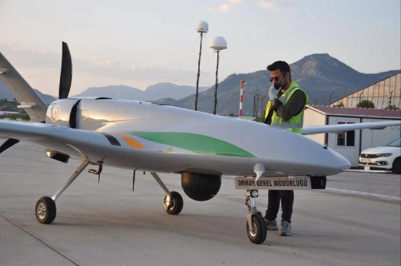 Bayraktar TB2 orman yangınlarına savaş açtı: En küçük kıvılcımı haber veriyor, gökyüzünden inmiyor - 3. Resim