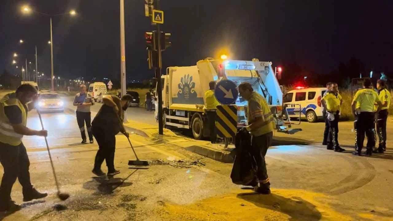 Kamyonet işçi servisi çarpıştı: Çok sayıda yaralı var - 1. Resim