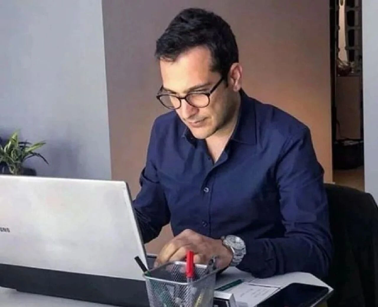 Bir döneme damga vurmuştu! Popstar Abidin yıllar sonra ortaya çıktı: Bakın şimdi ne yapıyor - 5. Resim