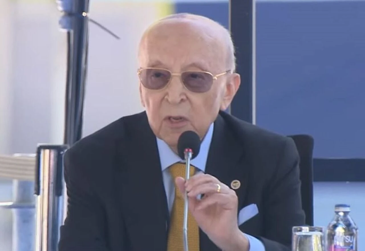 Fenerbahçe'de olaylı genel kurul: Ali Koç'tan Aziz Yıldırım'a çağrı: Son kez bu teklifi yapıyorum