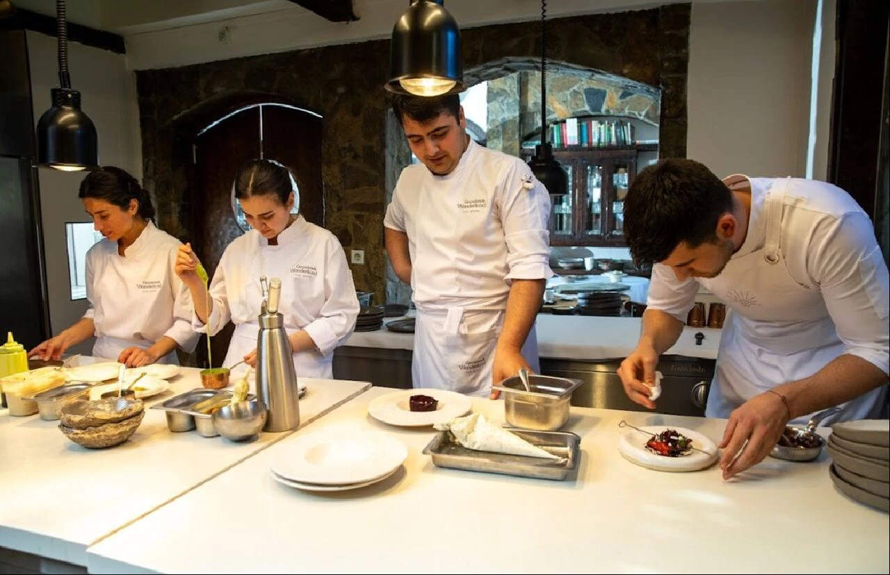 Grandma’s Wonderland: Modern Ruhların Sığınağı