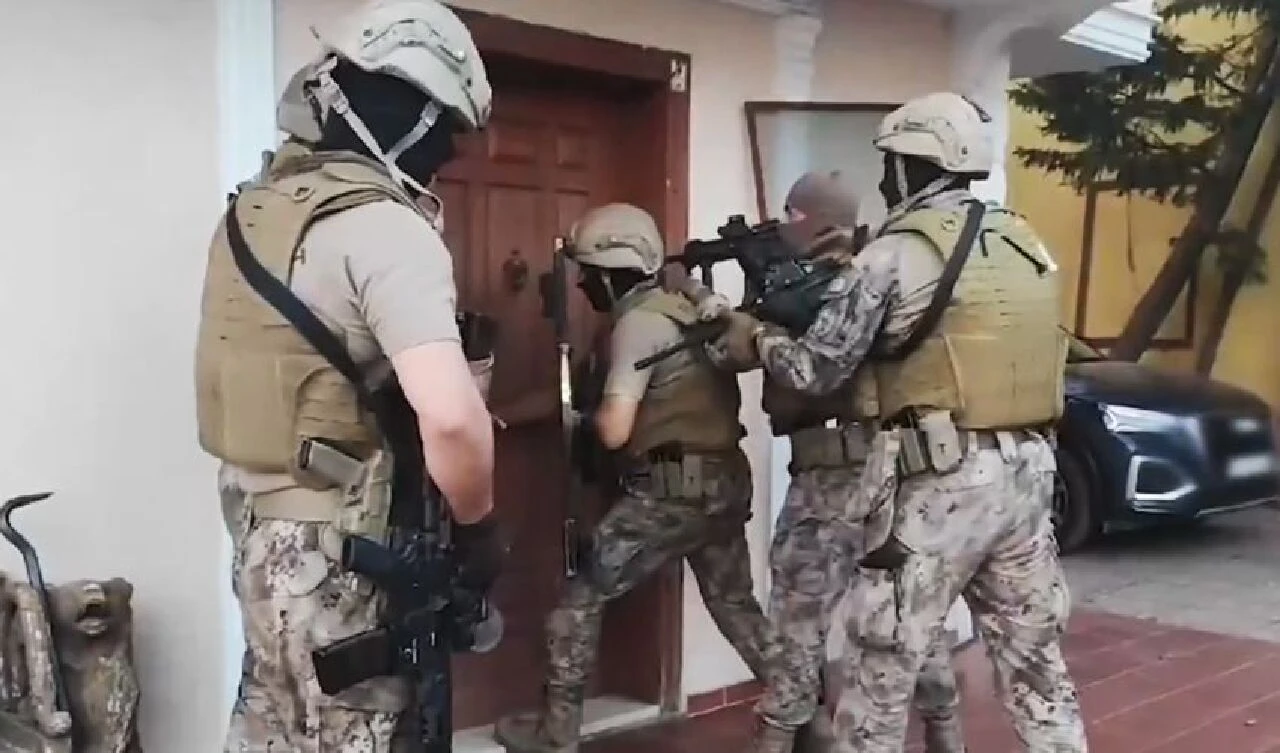 Zehir tacirlerine Kuyu-4 operasyonu! 4 çete lideri yakalandı - 1. Resim