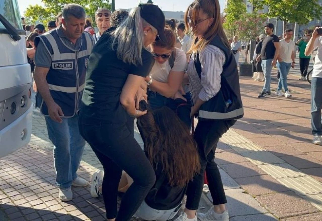 Eskişehir’de izinsiz yürüyüşe polis müdahalesi: Çok sayıda gözaltı var! - 1. Resim