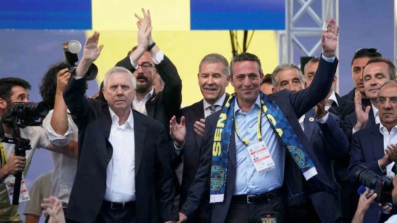 Ali Koç’un ceket hassasiyeti! Cumhurbaşkanı ile verdiği görüntü yeniden gündem oldu