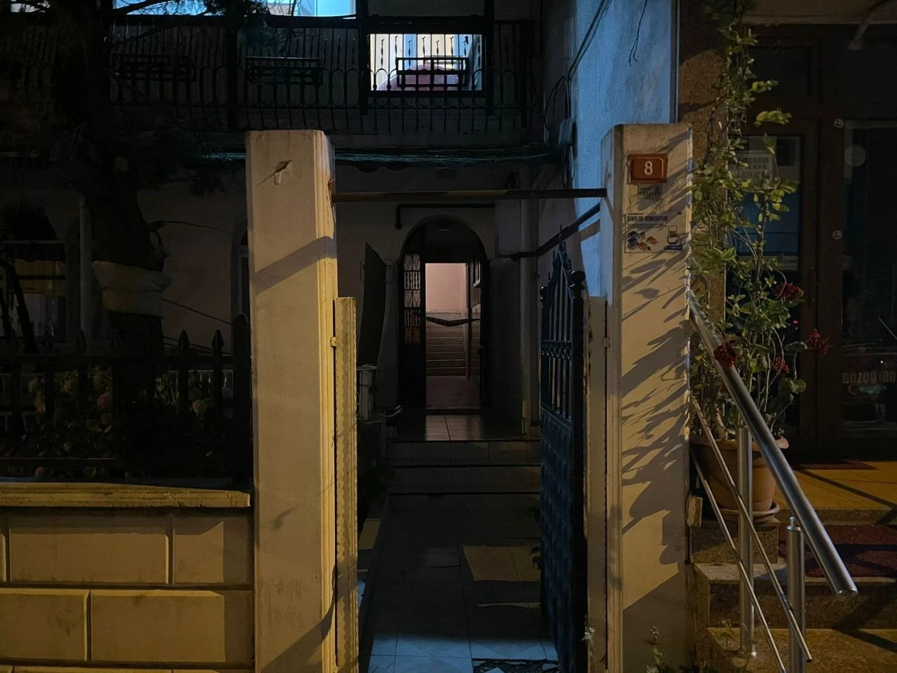 Eve giren maskeli saldırgan abi kardeşe saldırdı: Bir kişi öldü - 2. Resim