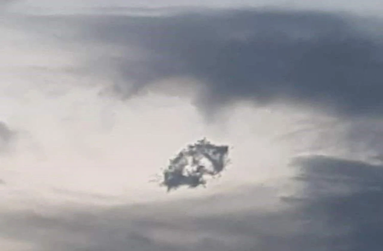 Kahramanmaraş semalarında çocuk yüzlü bulut hayrete düşürdü - 1. Resim