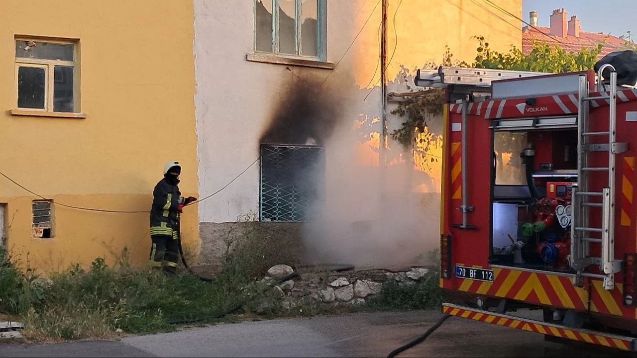 Karaman&#039;da şaşkına çeviren olay! Ev sahibine kızdı evi yaktı