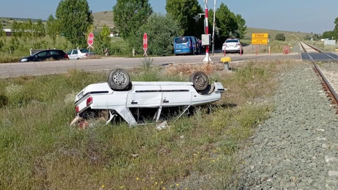 Tokat&#039;ta feci kaza! Ters dönen araçtan sağ kurtuldular