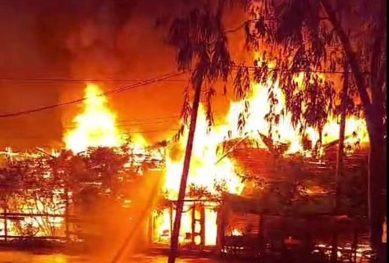 Antalya Olimpos'ta bulunan Kadir'in Ağaç Evleri'nde çıkan yangın söndürüldü! Son fotoğrafları içler acısı - 1. Resim