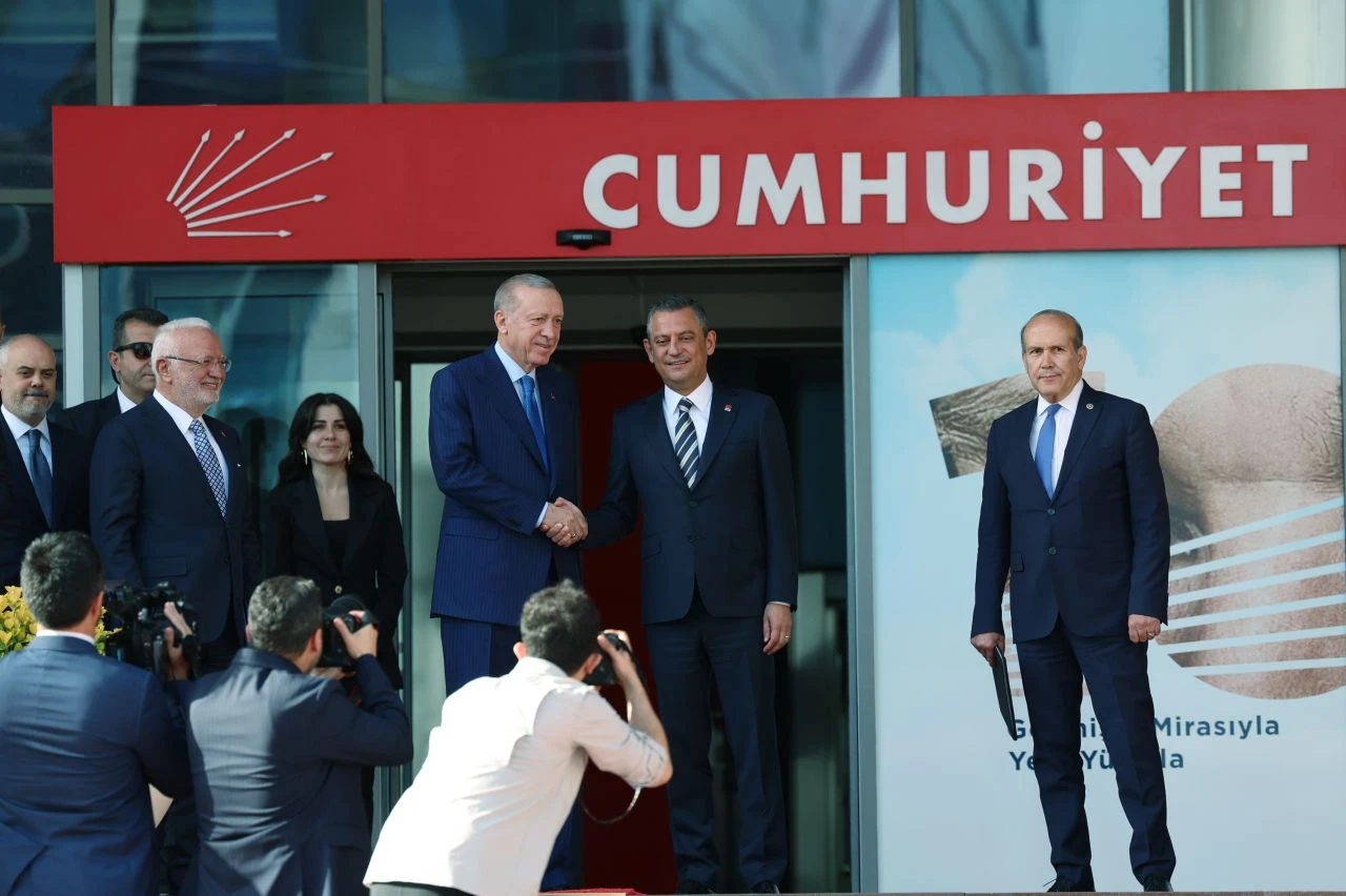 CHP'den Erdoğan-Özel görüşmesi sonrası ilk açıklama! Toplantıya damga vuran konu - 1. Resim