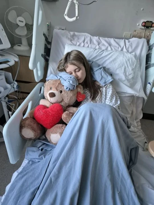 Günde 57 sigaraya eşdeğer! Okul arkadaşlarından gördü, özendi, az kalsın ölüyordu - 1. Resim