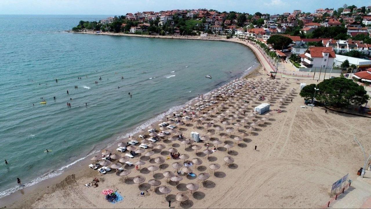 İstanbul plajları alarm veriyor! Sıcak hava dalgası denizleri bile etkiledi - 3. Resim