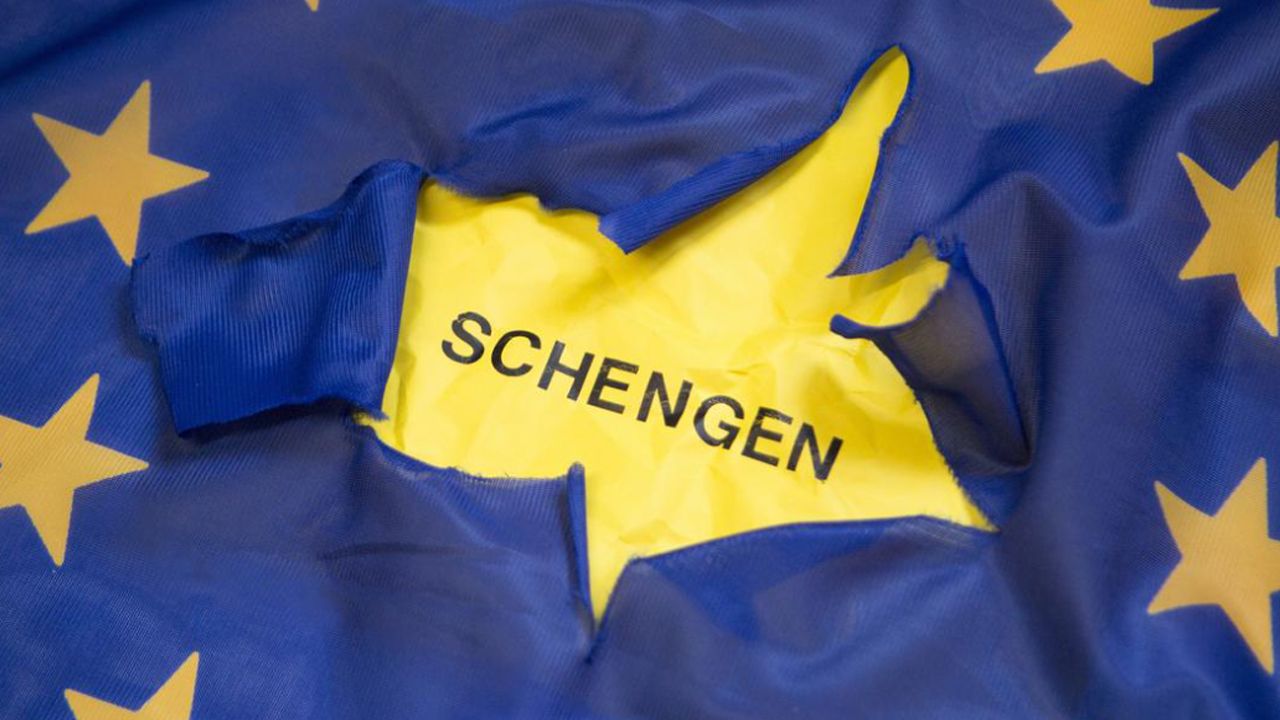 Seyahat edeceklere kötü haber! Schengen vizesine zam geldi